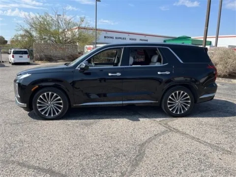 Another view of 2023 Hyundai Palisade Calligraphy for sale in Warner Robins, GA at ALM Hyundai Warner Robins