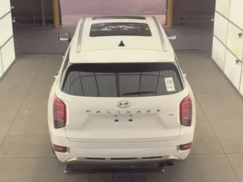 More photos of 2022 Hyundai Palisade Calligraphy at ALM Hyundai Warner Robins, GA