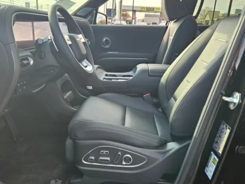 More photos of 2026 Hyundai Palisade Hybrid Calligraphy at Hyundai Warner Robins, GA