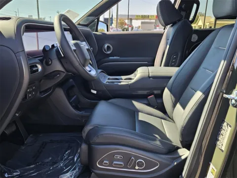 More photos of 2026 Hyundai Palisade Calligraphy at ALM Hyundai Warner Robins, GA