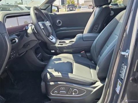 More photos of 2026 Hyundai Palisade Calligraphy at ALM Hyundai Warner Robins, GA