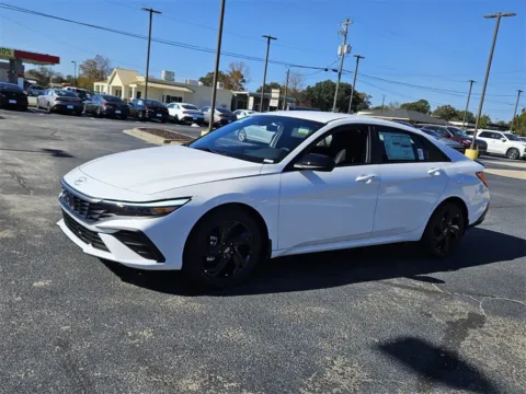 Another view of 2026 Hyundai Elantra SEL Sport for sale in Warner Robins, GA at ALM Hyundai Warner Robins