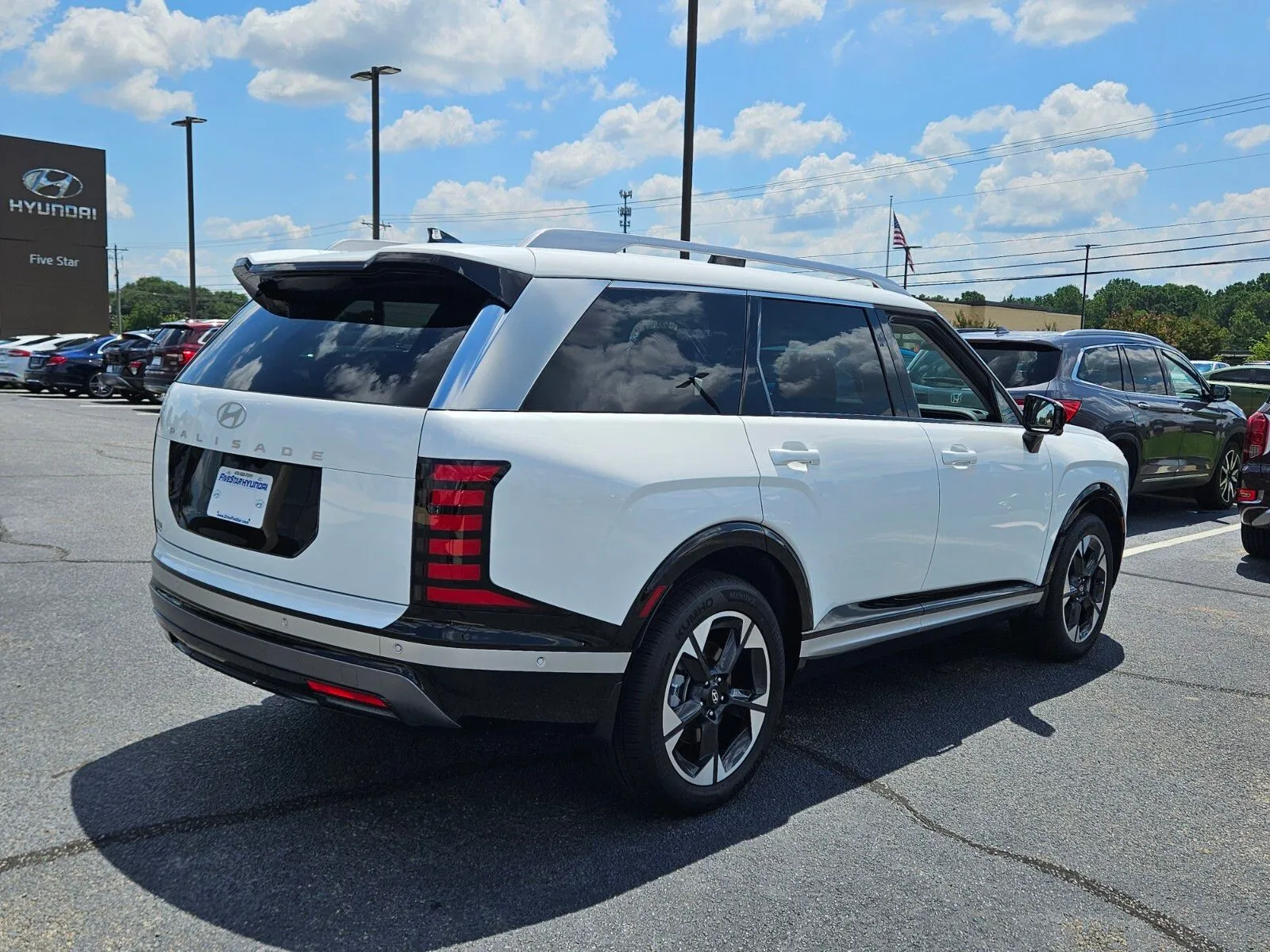 2026 Hyundai Palisade Limited - Photo 12