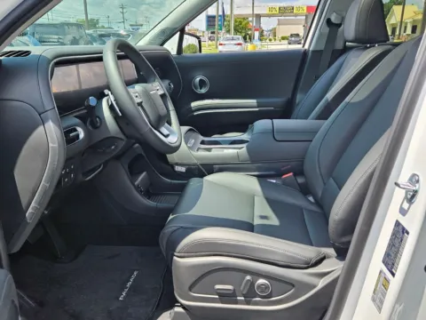 More photos of 2026 Hyundai Palisade Limited at Hyundai Warner Robins, GA