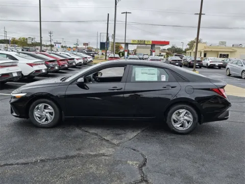 More photos of 2026 Hyundai Elantra SE at ALM Hyundai Warner Robins, GA