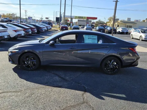 More photos of 2026 Hyundai Elantra SEL Sport at ALM Hyundai Warner Robins, GA