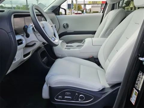 More photos of 2026 Hyundai Palisade Calligraphy at ALM Hyundai Warner Robins, GA