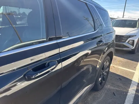 More photos of 2025 Hyundai Palisade XRT at ALM Hyundai Warner Robins, GA