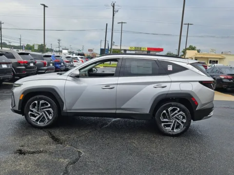 More photos of 2025 Hyundai Tucson Hybrid Limited at Hyundai Warner Robins, GA