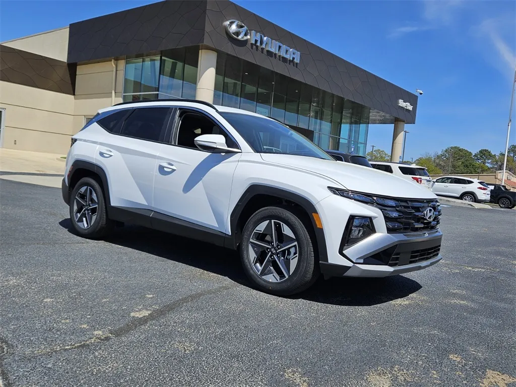 White 2025 Hyundai Tucson SEL Convenience for sale in Warner Robins, GA