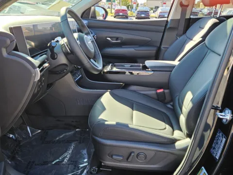 More photos of 2025 Hyundai Tucson Hybrid SEL Convenience at Hyundai Warner Robins, GA