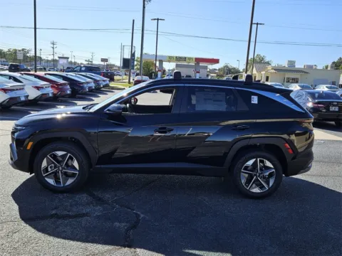 More photos of 2025 Hyundai Tucson Hybrid SEL Convenience at ALM Hyundai Warner Robins, GA