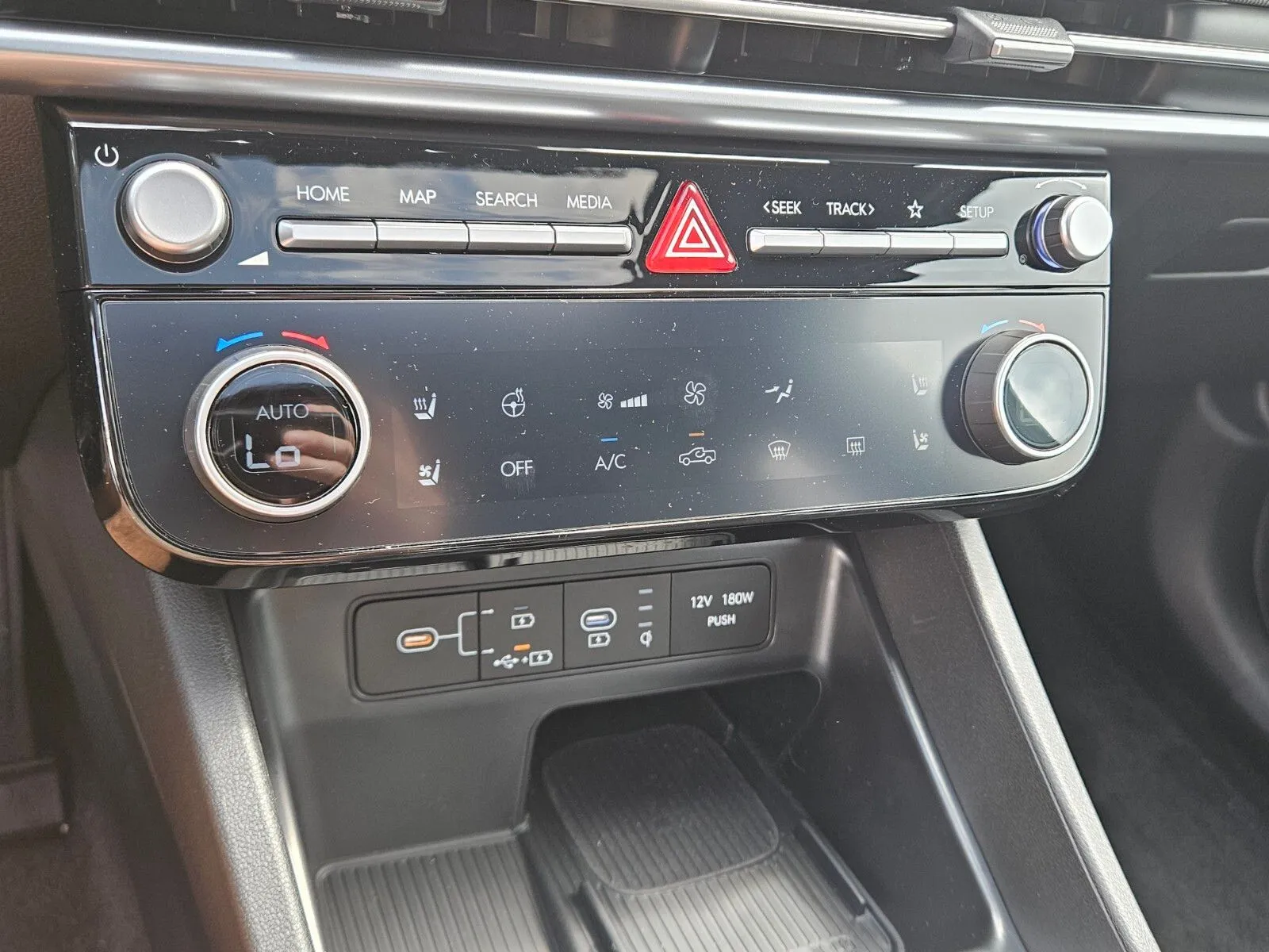 2025 Hyundai Santa Cruz Limited - Photo 21