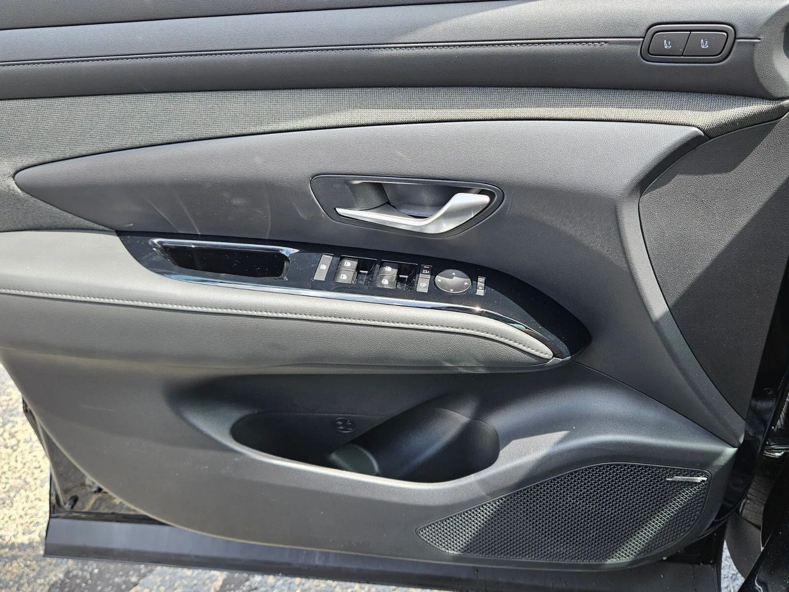 2025 Hyundai Santa Cruz Limited - Photo 27