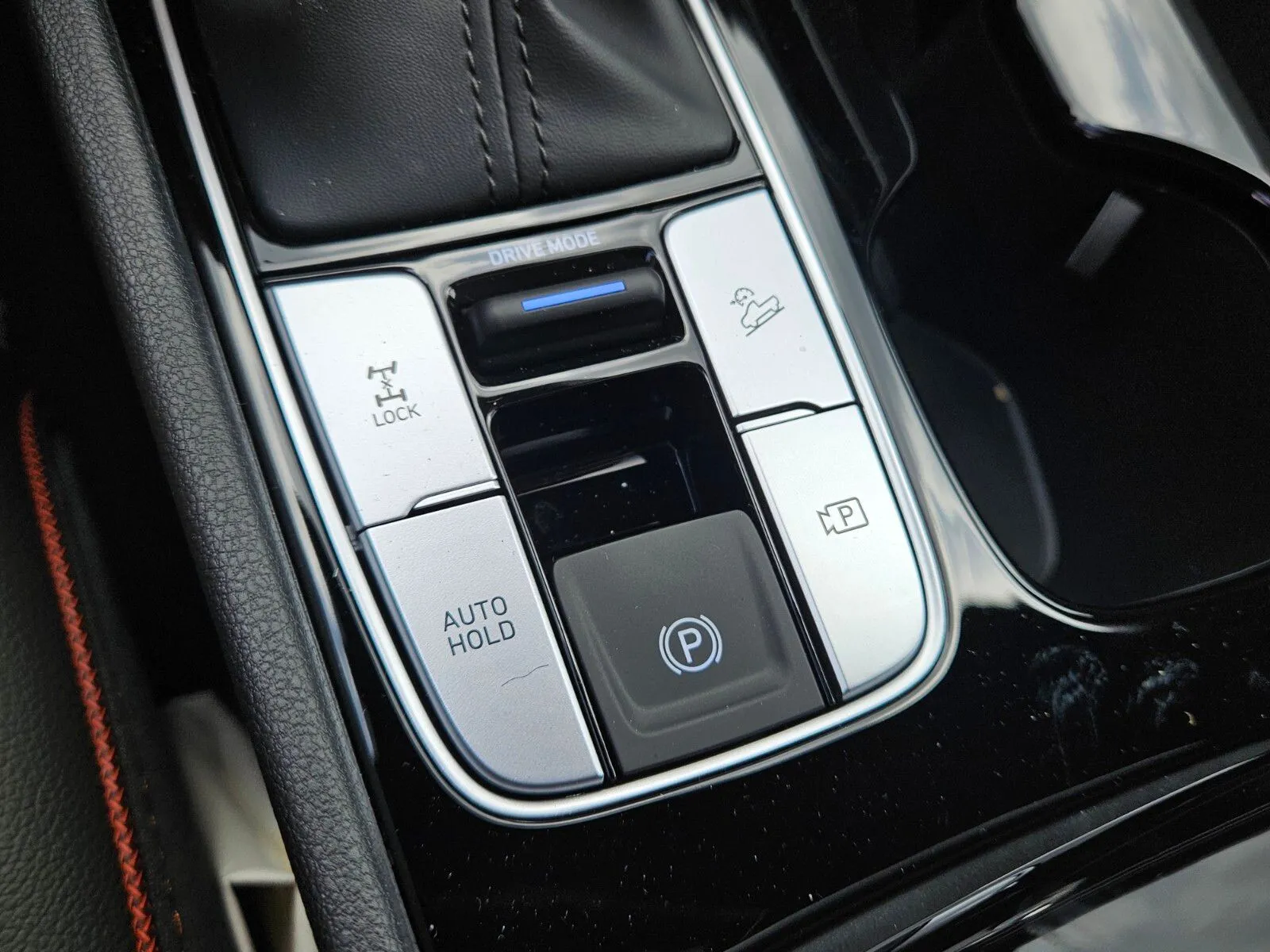 2025 Hyundai Santa Cruz Limited - Photo 22