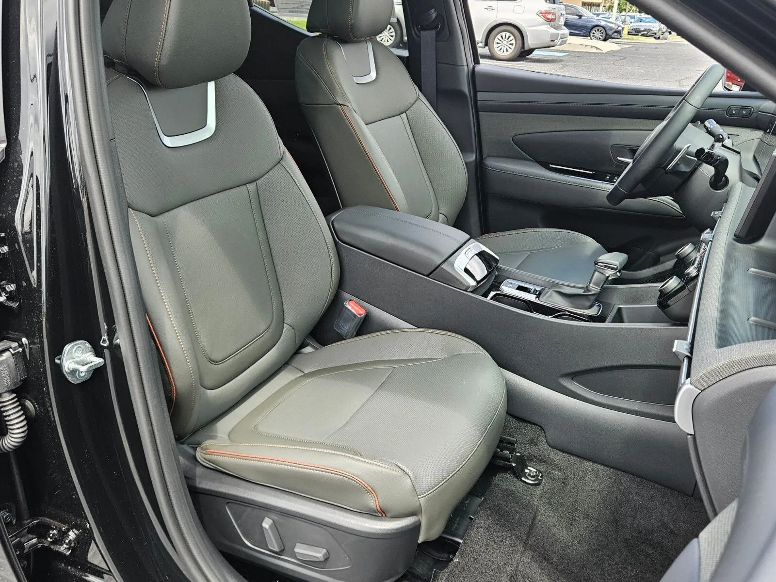 2025 Hyundai Santa Cruz Limited - Photo 15