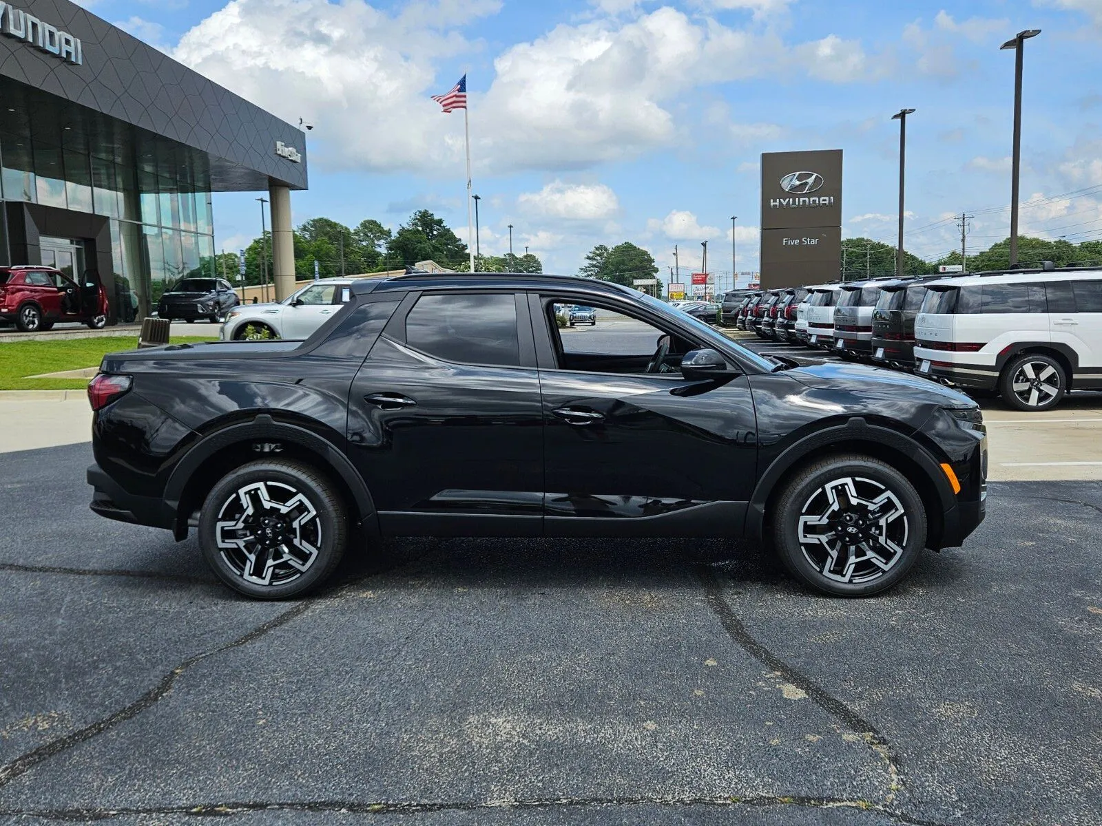 2025 Hyundai Santa Cruz Limited - Photo 13