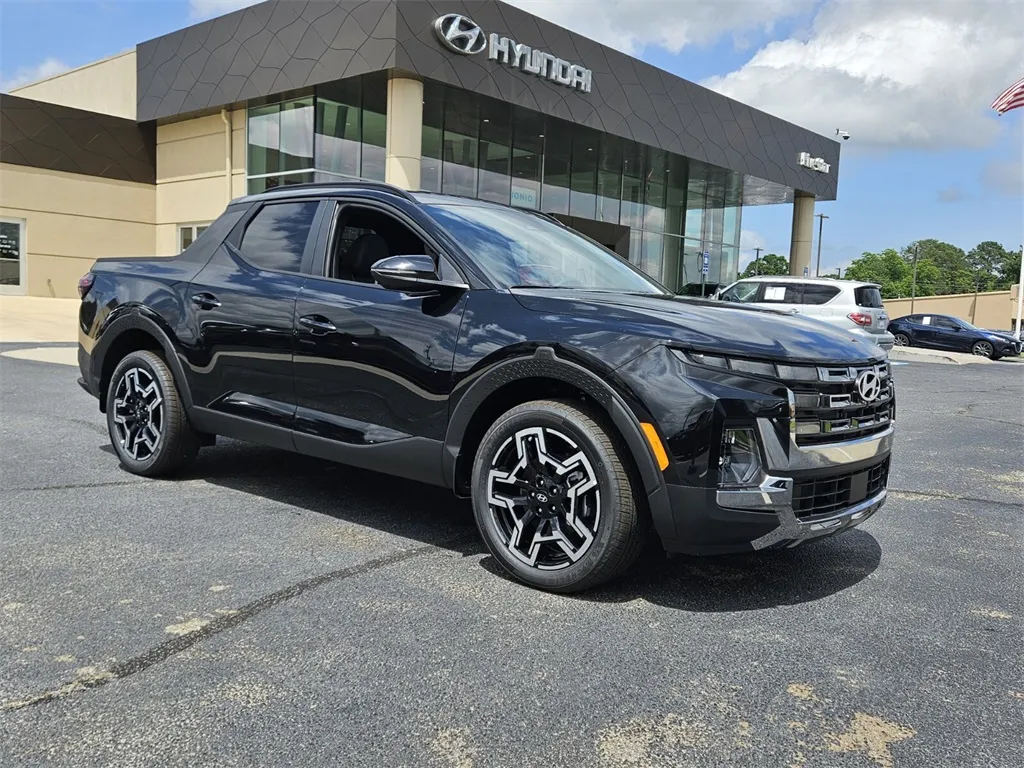 Black 2025 Hyundai Santa Cruz Limited for sale in Warner Robins, GA