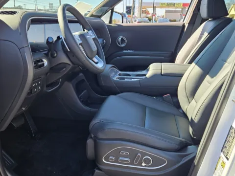 More photos of 2026 Hyundai Palisade Calligraphy at Hyundai Warner Robins, GA