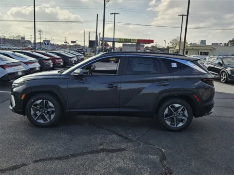 More photos of 2026 Hyundai Tucson SEL Premium at ALM Hyundai Warner Robins, GA
