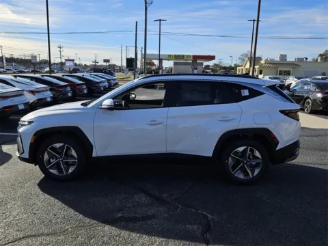 More photos of 2026 Hyundai Tucson SEL Premium at ALM Hyundai Warner Robins, GA