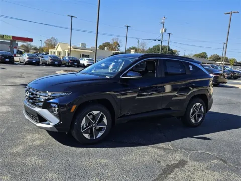 Another view of 2026 Hyundai Tucson Hybrid SEL Convenience for sale in Warner Robins, GA at ALM Hyundai Warner Robins