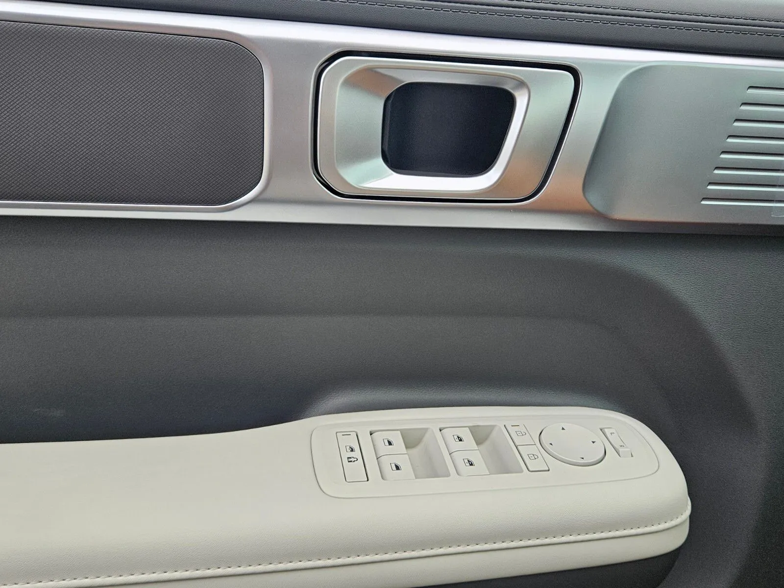 2026 Hyundai Santa Fe SEL - Photo 28