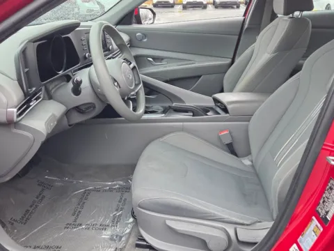 More photos of 2023 Hyundai Elantra SEL at Hyundai Warner Robins, GA