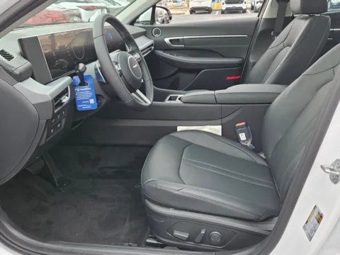 More photos of 2026 Hyundai Sonata Hybrid Limited at Hyundai Warner Robins, GA