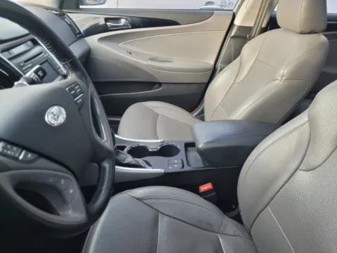 More photos of 2014 Hyundai Sonata Limited at Hyundai Warner Robins, GA