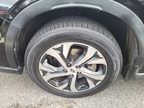 More photos of 2021 Subaru Outback Limited XT at Hyundai Warner Robins, GA