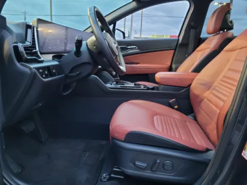 More photos of 2024 Kia Sportage SX-Prestige at Hyundai Warner Robins, GA