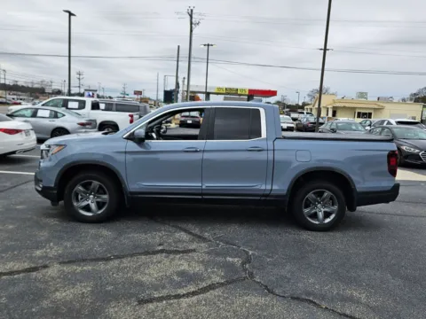 More photos of 2023 Honda Ridgeline RTL at Hyundai Warner Robins, GA