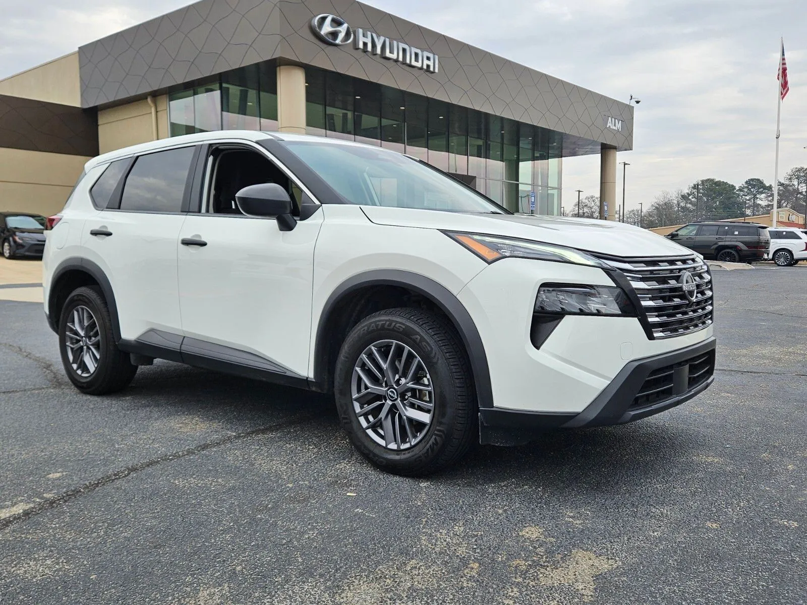 White 2024 Nissan Rogue S for sale in Warner Robins, GA