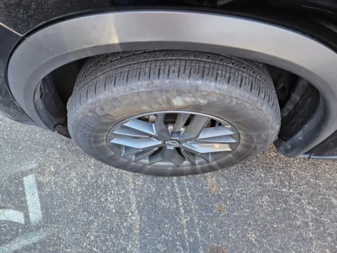 More photos of 2024 Nissan Rogue S at Hyundai Warner Robins, GA