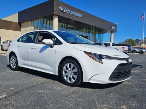White 2024 Toyota Corolla LE for sale in Warner Robins, GA
