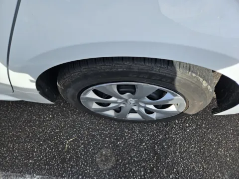 More photos of 2024 Toyota Corolla LE at Hyundai Warner Robins, GA