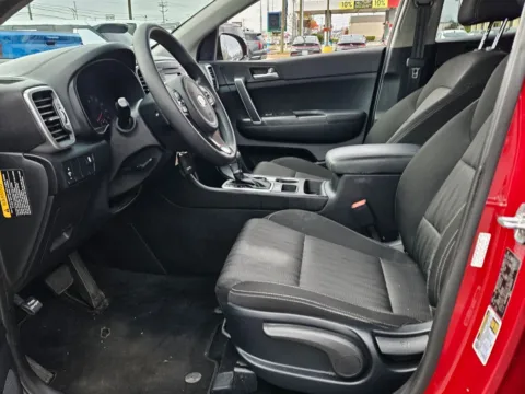 More photos of 2017 Kia Sportage LX at Hyundai Warner Robins, GA