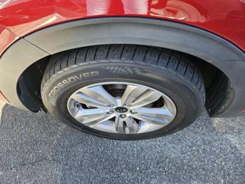 More photos of 2017 Kia Sportage LX at Hyundai Warner Robins, GA