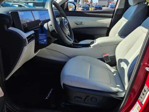 More photos of 2026 Hyundai Tucson SEL at Hyundai Warner Robins, GA