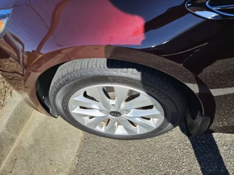 More photos of 2017 Kia Optima EX at Hyundai Warner Robins, GA