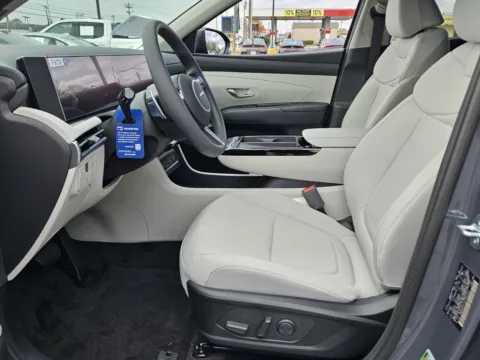 More photos of 2026 Hyundai Tucson Hybrid SEL at Hyundai Warner Robins, GA