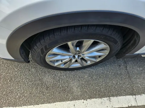 More photos of 2016 Mazda CX-9 Grand Touring at Hyundai Warner Robins, GA