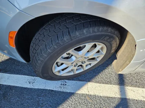 More photos of 2023 Chrysler Pacifica Touring L at Hyundai Warner Robins, GA