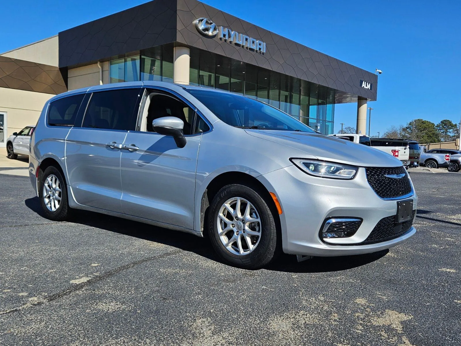 2023 Chrysler Pacifica Touring L for sale in Warner Robins, GA