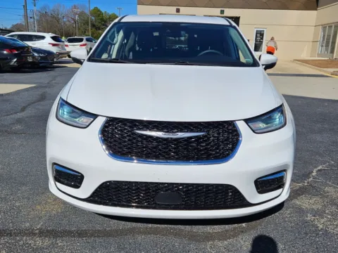 Photos of 2023 Chrysler Pacifica Touring L for sale in Warner Robins, GA at Hyundai Warner Robins