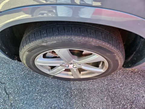 More photos of 2021 Volvo XC90 T5 Momentum at Hyundai Warner Robins, GA