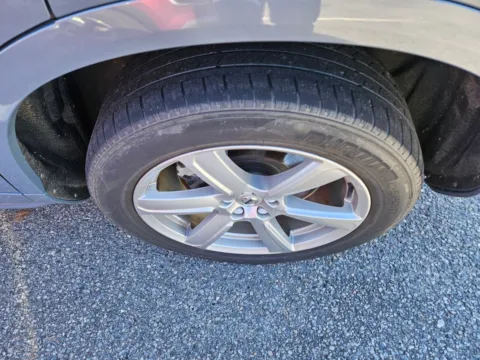 More photos of 2021 Volvo XC90 T5 Momentum at Hyundai Warner Robins, GA