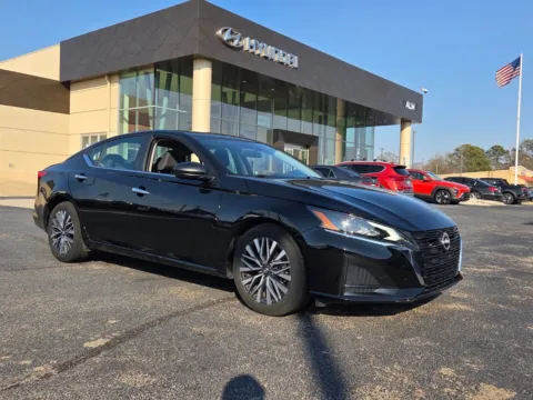 Black 2025 Nissan Altima 2.5 SV for sale in Warner Robins, GA