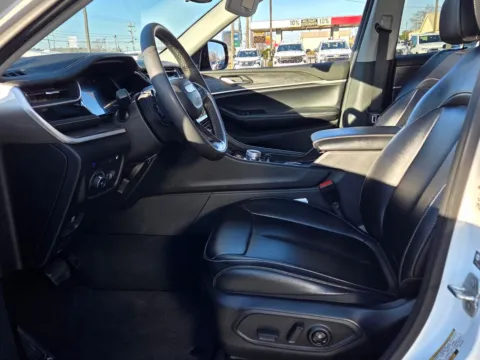 More photos of 2024 Jeep Grand Cherokee 4xe at Hyundai Warner Robins, GA